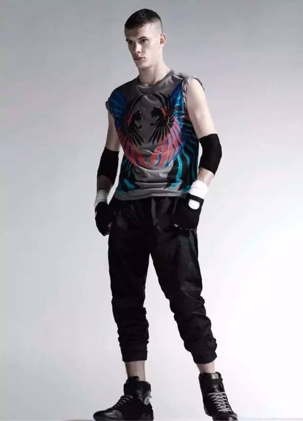 时装X运动的战乱时代编年史