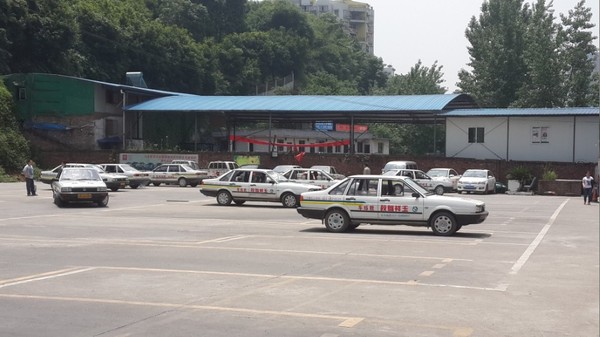 重庆口碑最好的驾校排名前十,重庆驾校学车口碑最好