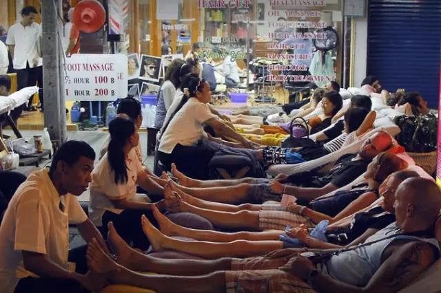 揭秘：真实的泰国人妖，昙花一现的美丽