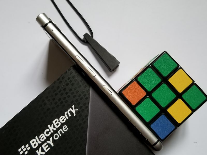 黑莓手机blackberrykeyone,黑莓keyone的bbb100-1是什么版本