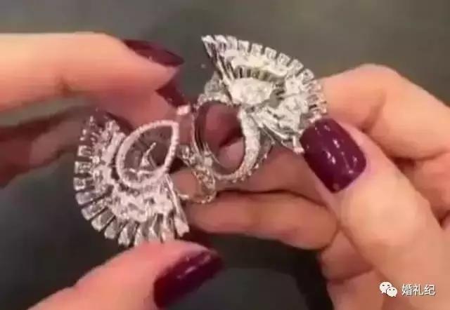 婚戒是定制还是买,婚戒买钻石还是莫桑钻
