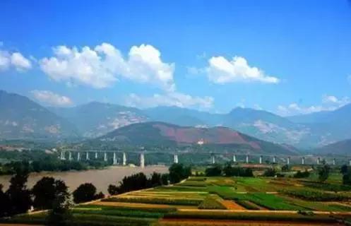 云南最美公路自驾出行攻略,自驾去云南沿途的风景美不胜收