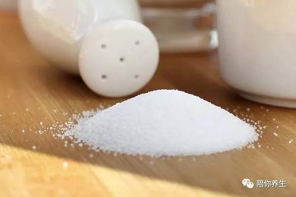 为什么男人易秃顶,为什么男人到了中年就容易秃顶呢