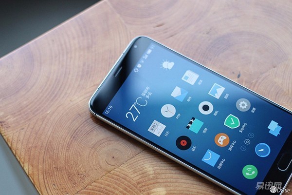 3000左右性价比高的手机苹果二手,性价比在3000之内的手机