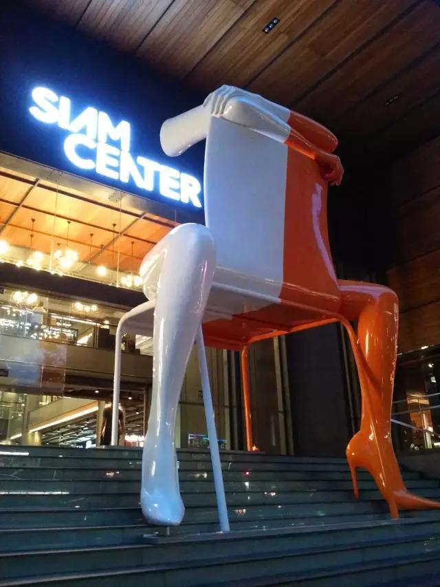 揭秘：真实的泰国人妖，昙花一现的美丽