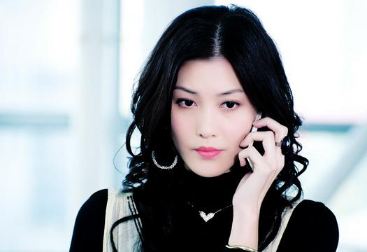 她为父还债!因《云海玉弓缘》走红,曾因拒绝*规则潜**被雪藏