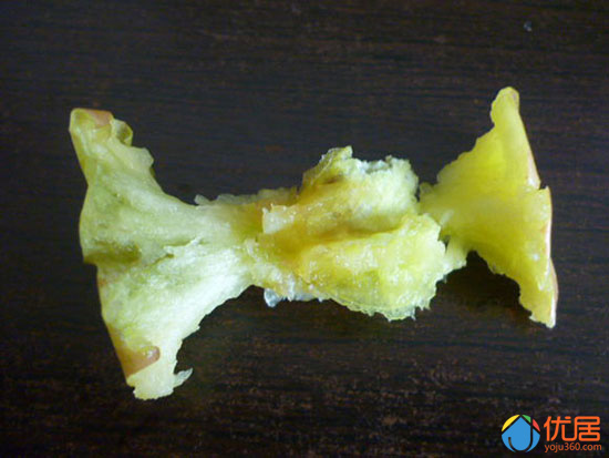 经常往马桶里倒剩菜会堵吗,马桶底部密封不好会导致马桶堵塞