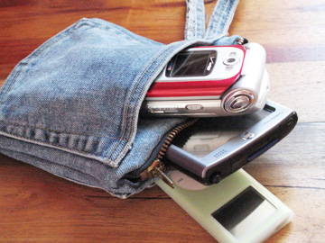 旧牛仔裤改造收纳袋教程,废旧牛仔裤手工改造收纳袋的做法