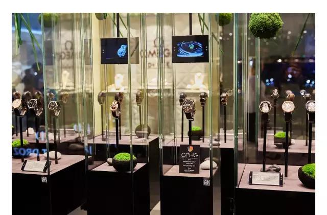 你的腕间只差这一枚贵族徽章