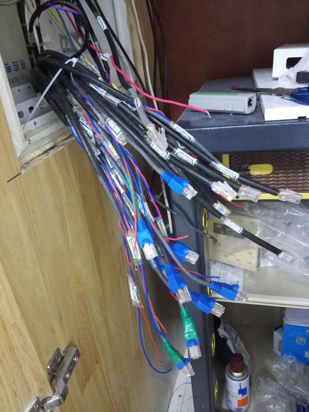 弱电箱太小放不进路由器怎么办,路由器太大了装不进弱电箱