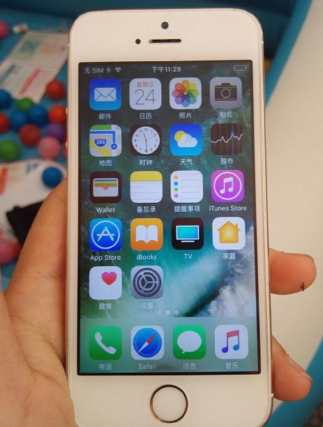 100块钱买的iphone5s,iphone5s金色限量版