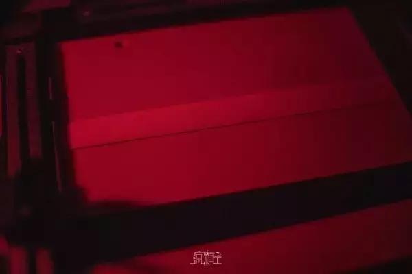 搏一搏，洗手间也能变暗房