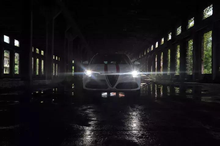 阿尔法罗密欧stelvioti和veloce区别,试驾阿尔法罗密欧stelvio