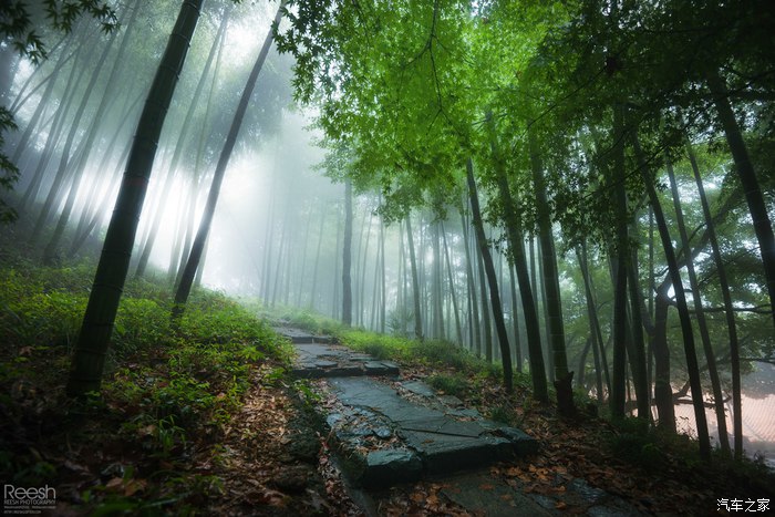 宝马X6，不谈性能如何！自驾遇上大雨还被拍成大片，颜值绝对够！