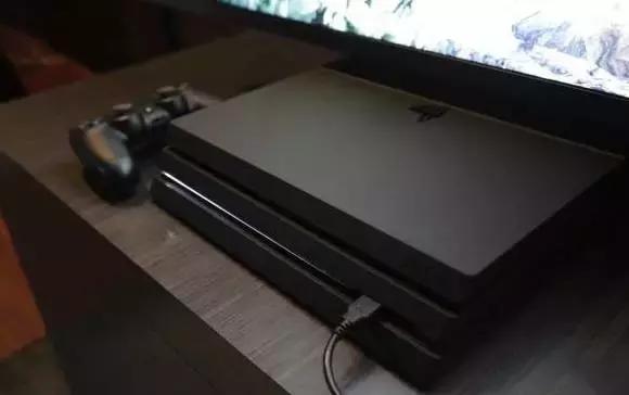 入手ps4slim和pro差距,ps4买slim好还是买pro好