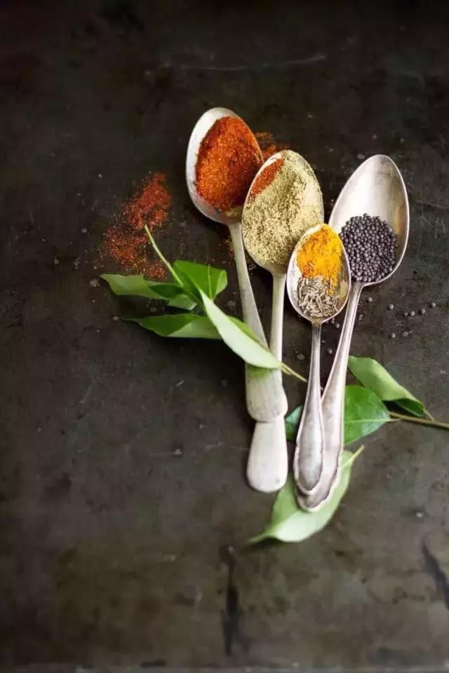 所有香料调料大全详解,香料知识和菜品