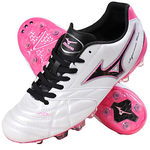 粉色足球鞋高帮全部都是粉红的,好看且实战好的足球鞋