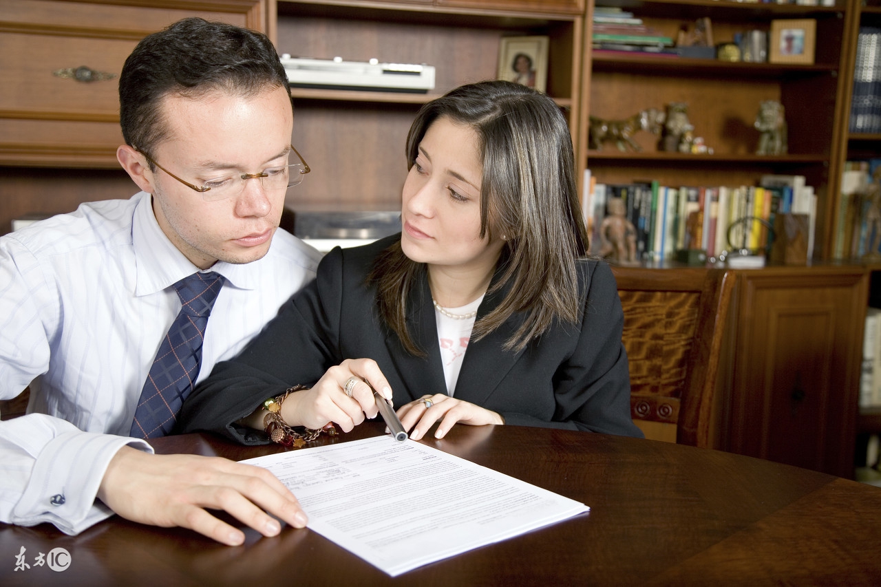 女人会用哪些语言暗示你,女人的行为举止暴露她的性格