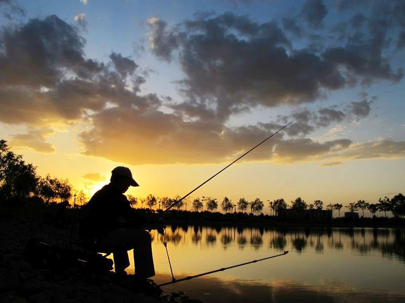 普通人怎么卖渔具,普通人买鱼竿选哪个品牌