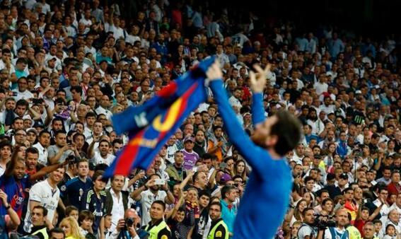 在巴萨散步踢球的球王梅西到阿根廷国家队跑动第一是怎么练成的？