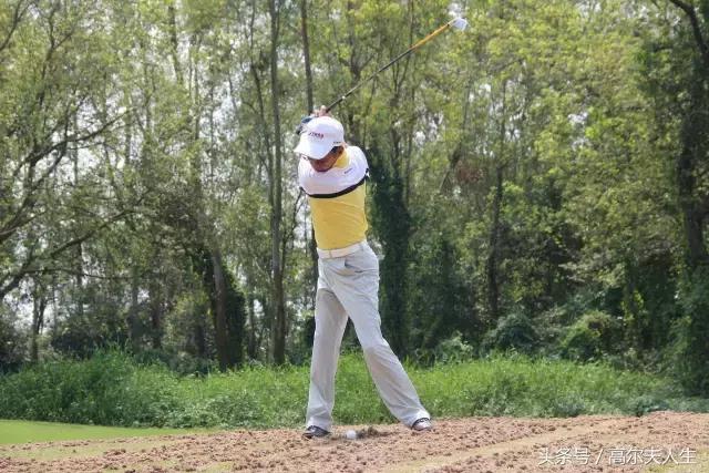 打一场18洞高尔夫双人一般要多久,打18洞需要多长时间