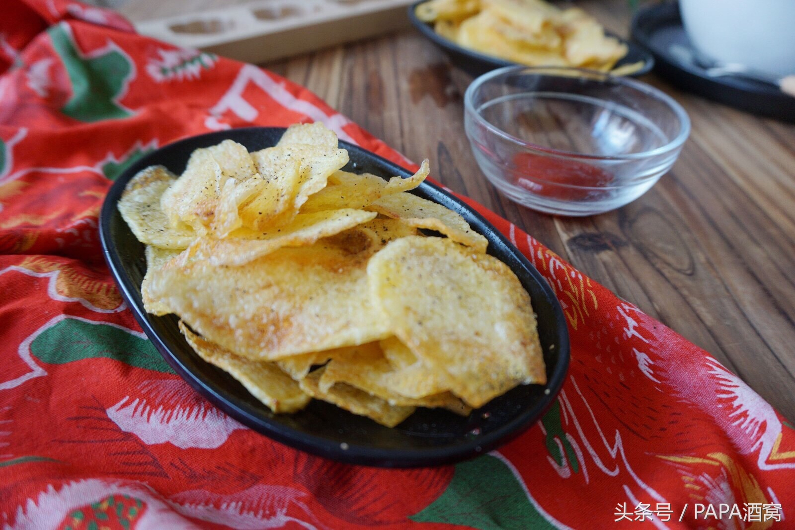 烤箱薯片家庭自制做法,今日美食自制薯片嘎嘣脆