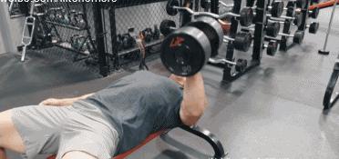 哑铃锻炼下胸肌训练动作,站姿哑铃练胸中缝肌正确的方法