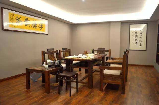 海尚老船木艺术家具,广东老船木家具特点