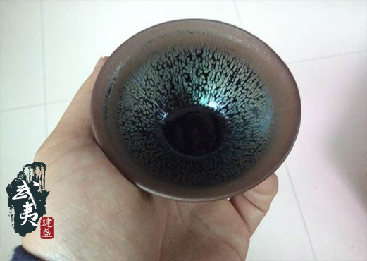 建盏跳釉会不会生锈,建盏底部生锈怎么办