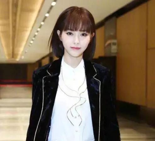唐嫣宋茜换了刘海换个头！鲁豫神似郭碧婷？剪刘海堪比微整形啊！