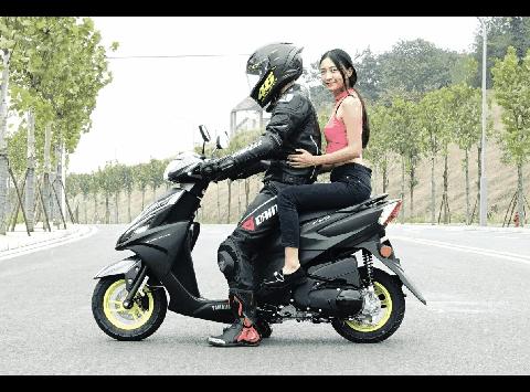 雅马哈福喜125踏板加速测试,20款福喜125踏板评测