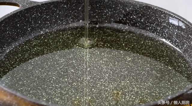 炸猪排做法儿童,无面包糠炸猪排怎么炸又嫩又酥