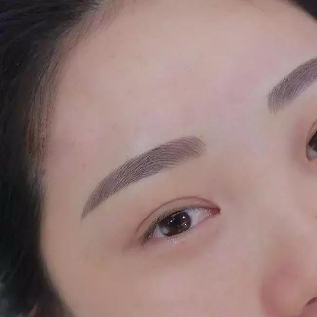 眉毛线条眉怎么快速上色,为什么做线条眉不上色