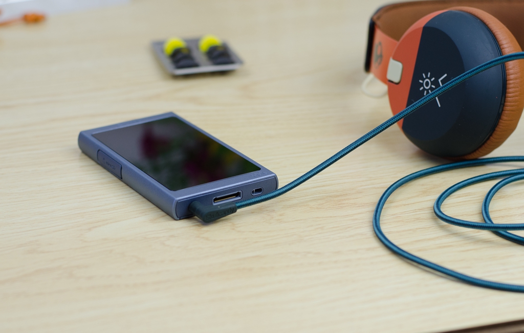 iPod已去，信仰不灭！索尼中端*放播**器值得买么？