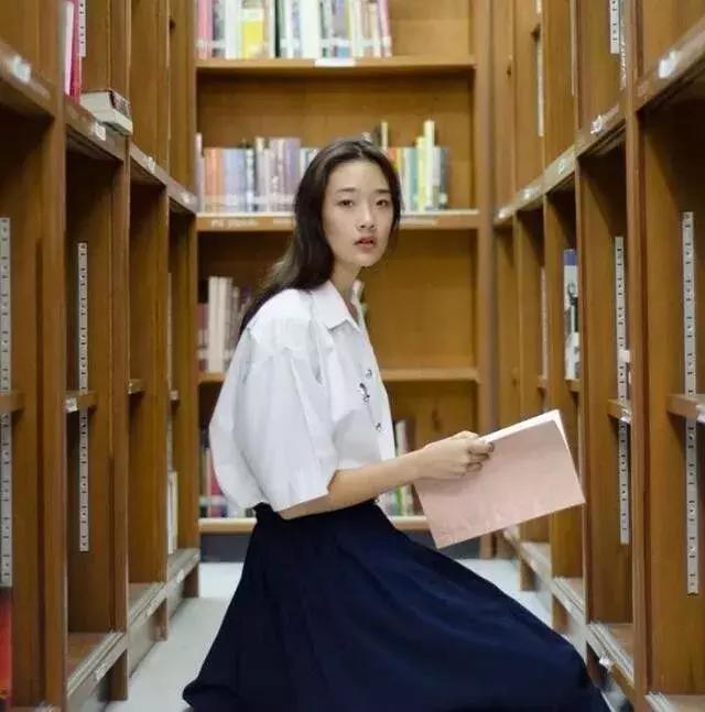 天才枪手跨国作弊电影,天才枪手电视剧班克被发现作弊