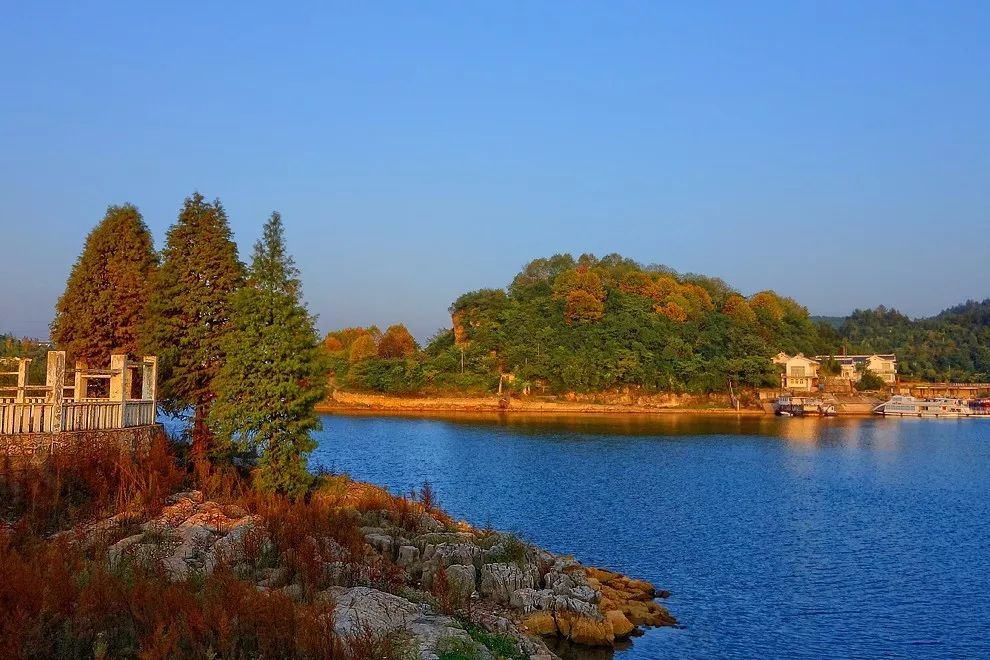 北方已经初冬了，贵州的这些地方秋意正浓，现在去正当时！