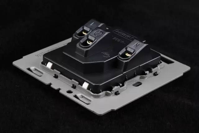 abb西门子施耐德断路器对比,abb西门子施耐德