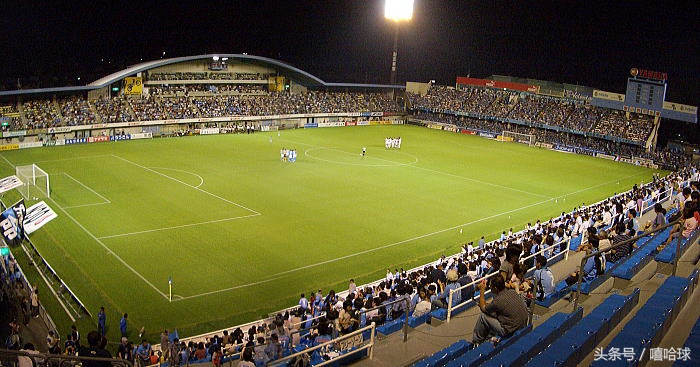 俱乐部都要建专业球场?看看日本J1联赛的球场,还是老实搞青训吧