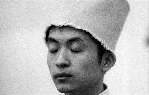 那个理想主义80年代，顾城、北岛、汪国真，总有首诗让你耳熟能详