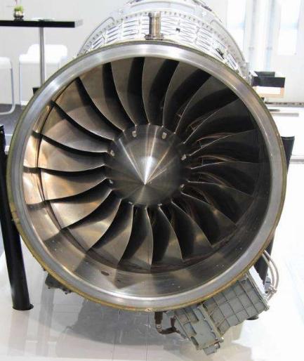 高速路上发动机水温过高怎么办,发动机水温过高是什么原因引起的