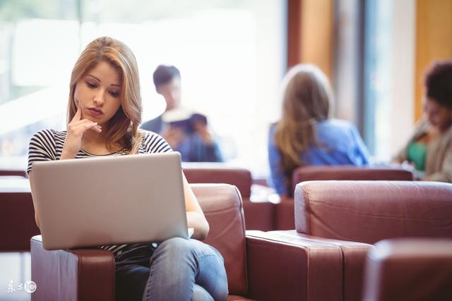 面对大学生的喜欢怎么拒绝,大学女生被要微信如何拒绝