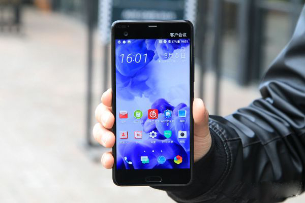 早知今日何必当初？HTC双旗舰机终于跌到了合理价位