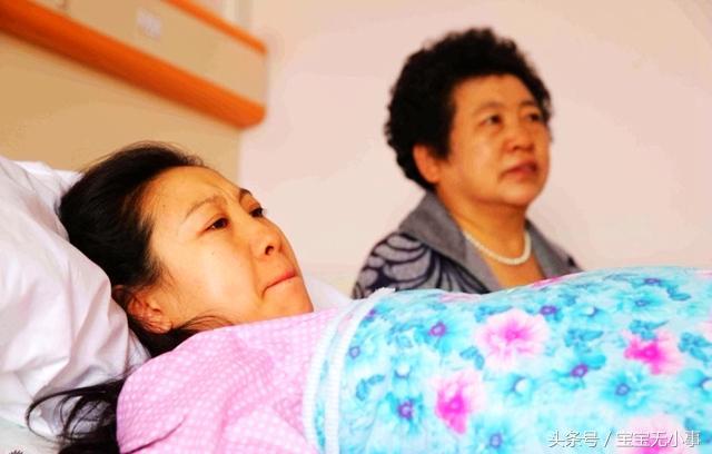 宝宝出生10天后，出了很多眼屎眼泪，医生：这与剖腹产大有关系