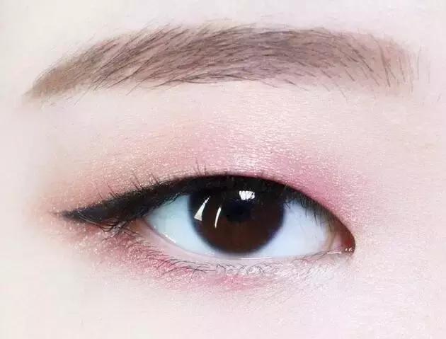 单眼皮厚眼皮推荐的眼影,适合单眼皮的大牌眼影