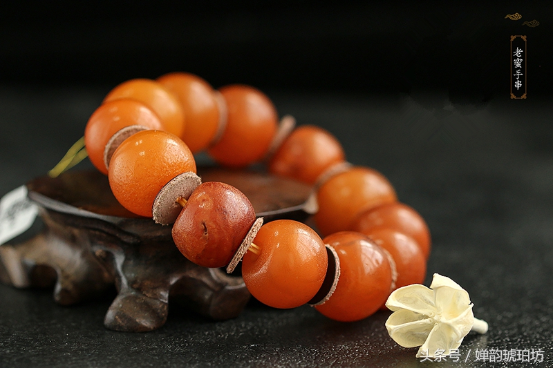 戴老蜜蜡有什么好处和坏处,佩戴老蜜蜡的功效与作用