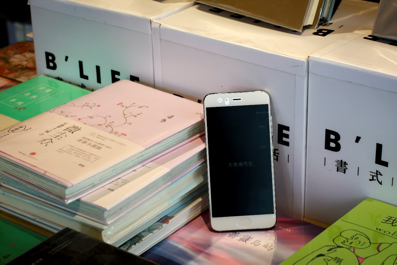 美图分享简简单单,小米6亮白版测评