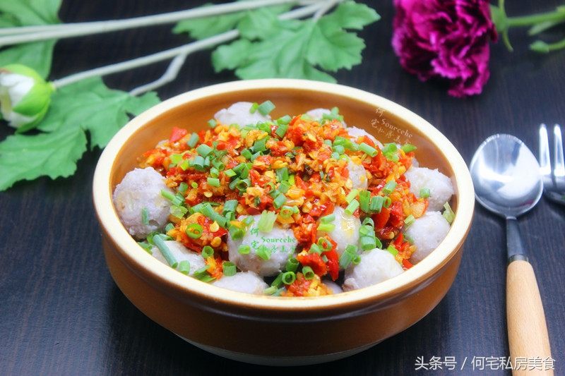 「原创」小芋仔别扔，这样做开胃好吃，剁椒拌小芋仔