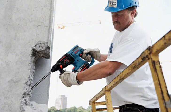 电锤钻墙的正确使用方法,电锤可以当电镐用吗怎么使用