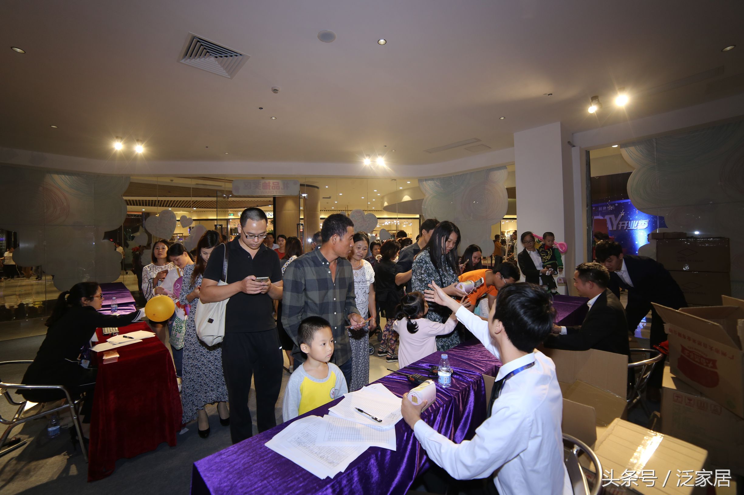 古镇最大购物广场,古镇利和购物