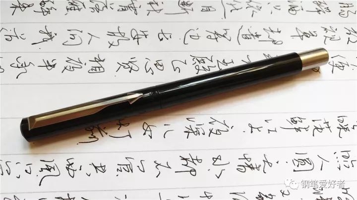 粉丝福利！派克威雅胶杆钢杆F尖钢笔评测，有小视频哦